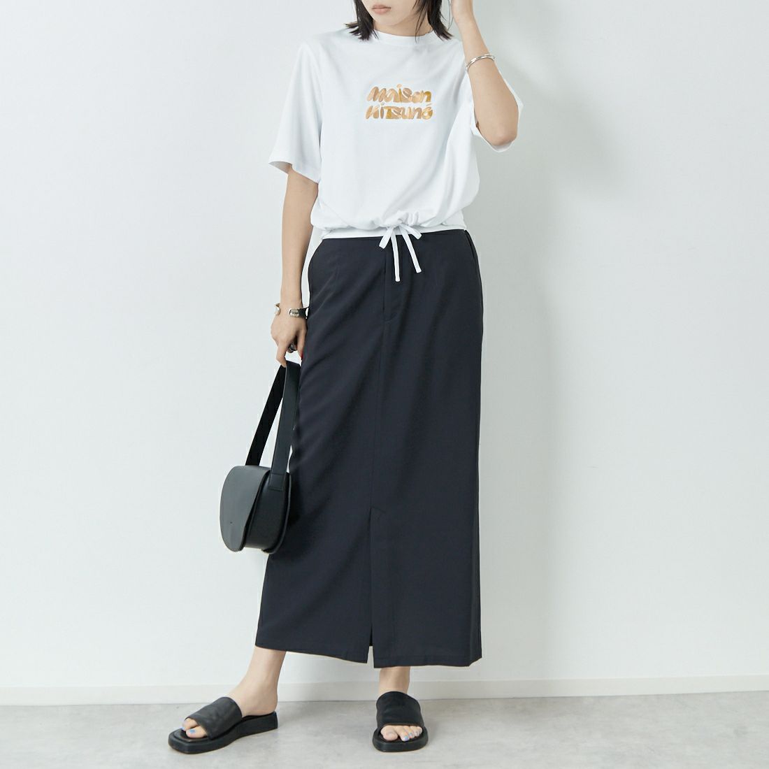 MAISON KITSUNE [メゾン キツネ] バブルロゴ ドローストリングコンフォートTシャツ [OW00120KJ0119] P100 WHITE &&モデル身長：167cm 着用サイズ：S&&