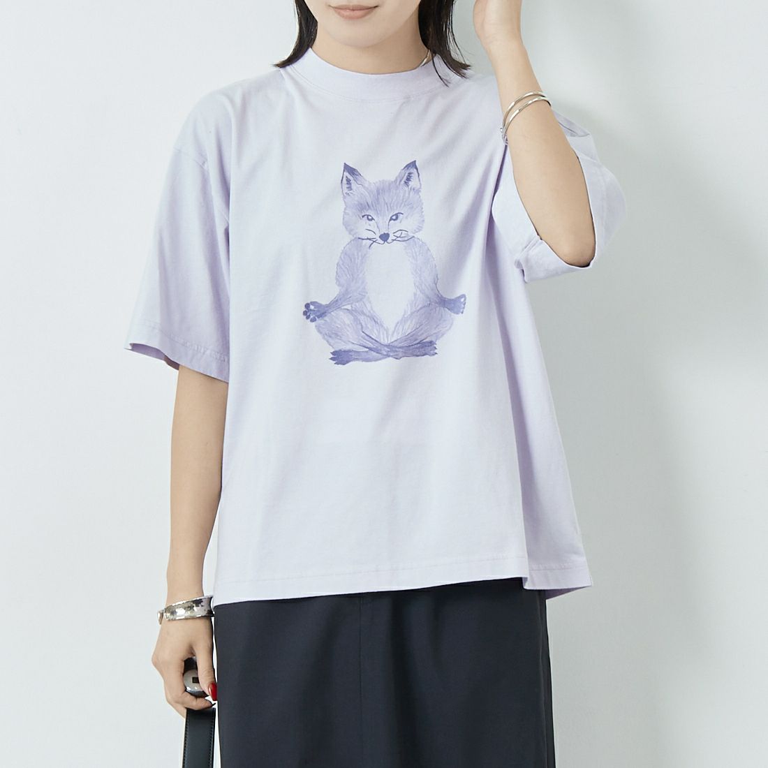 MAISON KITSUNE [メゾン キツネ] ヨガフォックス ボクシーTシャツ [OW00123KJ0008] 0173 SOFT &&モデル身長：167cm 着用サイズ：S&&