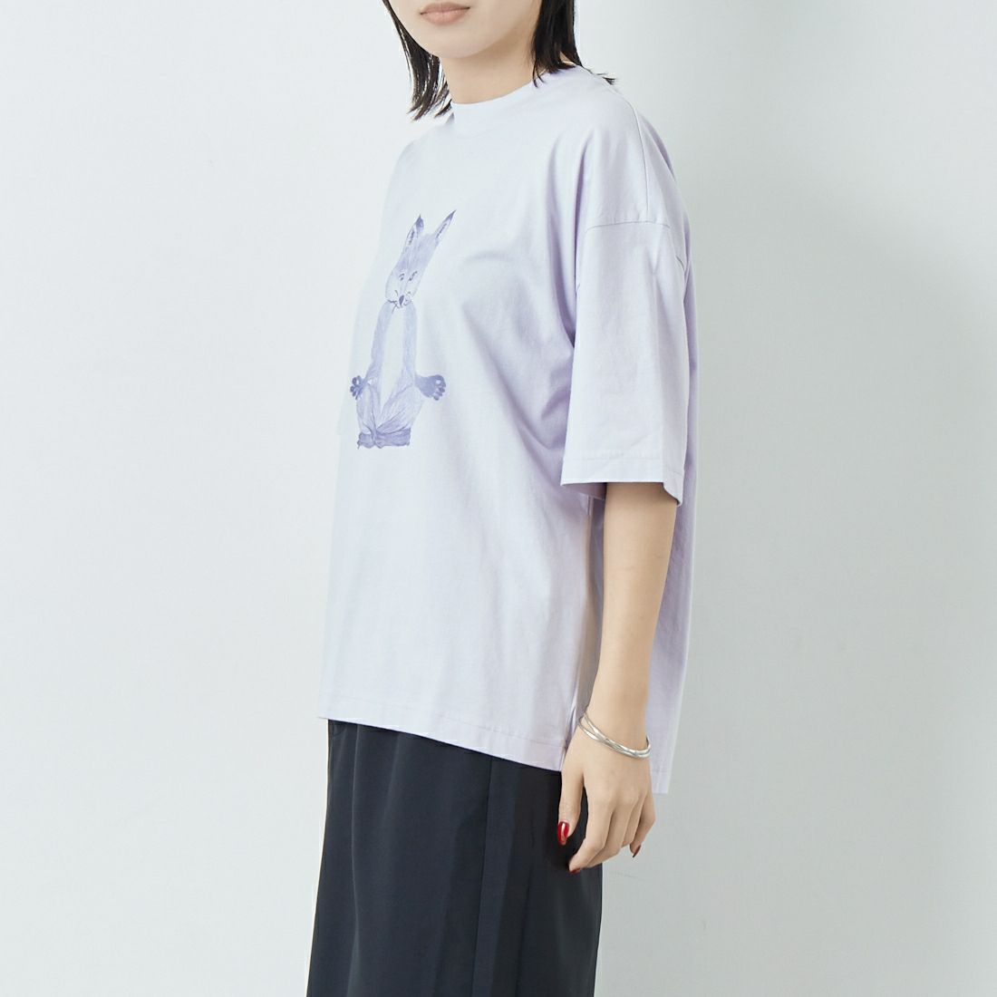MAISON KITSUNE [メゾン キツネ] ヨガフォックス ボクシーTシャツ [OW00123KJ0008] 0173 SOFT &&モデル身長：167cm 着用サイズ：S&&