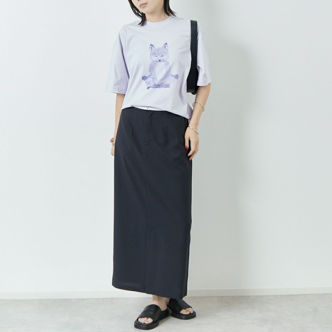 MAISON KITSUNE [メゾン キツネ] ヨガフォックス ボクシーTシャツ [OW00123KJ0008] 0173 SOFT &&モデル身長：167cm 着用サイズ：S&&
