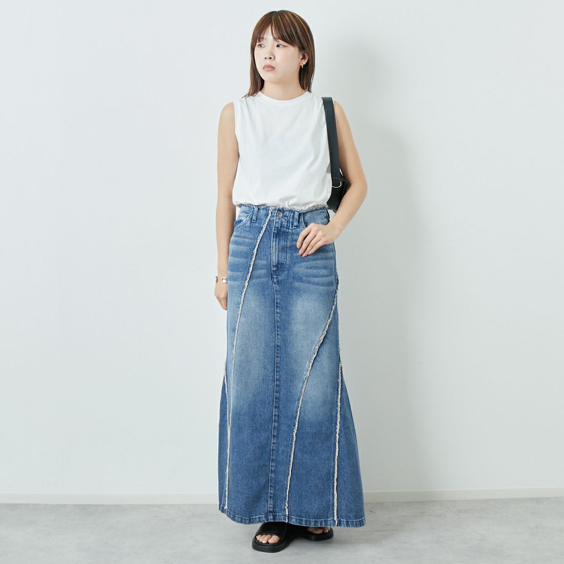 MAISON SPECIAL [メゾンスペシャル] セルロースデニムマキシスカート [21242515201] BLU &&モデル身長：167cm 着用サイズ：36&&