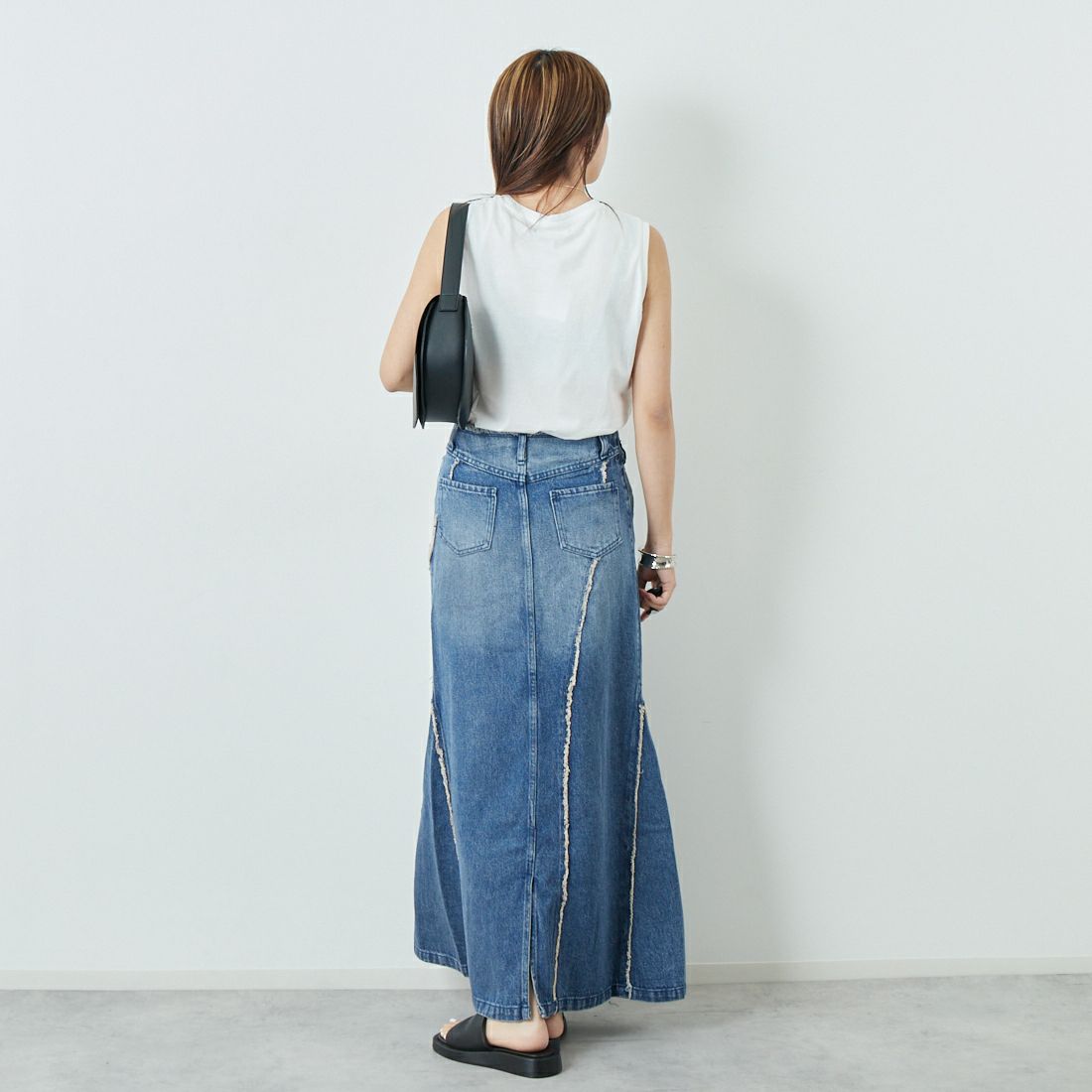 MAISON SPECIAL [メゾンスペシャル] セルロースデニムマキシスカート [21242515201] BLU &&モデル身長：167cm 着用サイズ：36&&