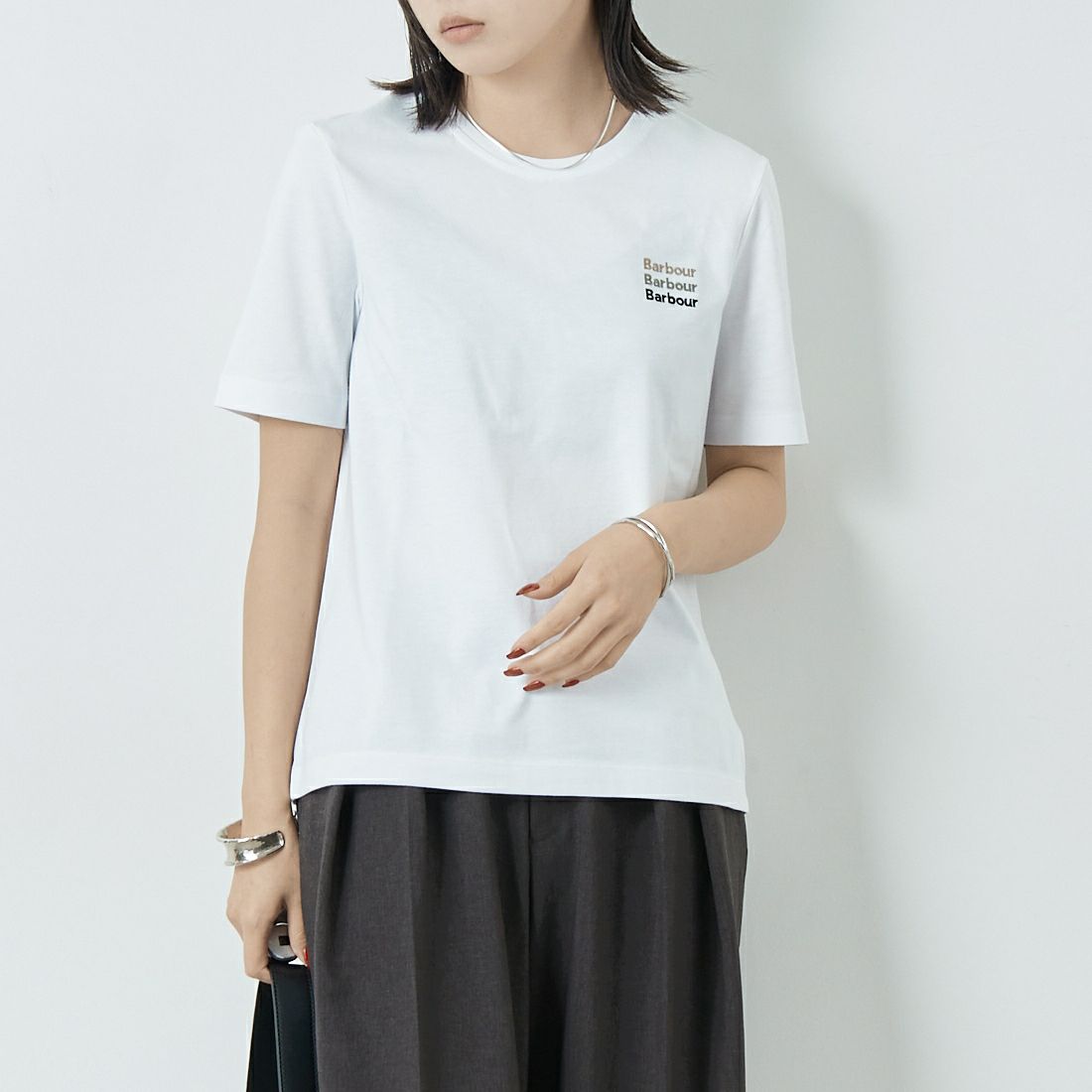 Barbour [バブアー] PENSHAW ワンポイントロゴTシャツ [LTS0676] WHITE &&モデル身長：167cm 着用サイズ：10&&