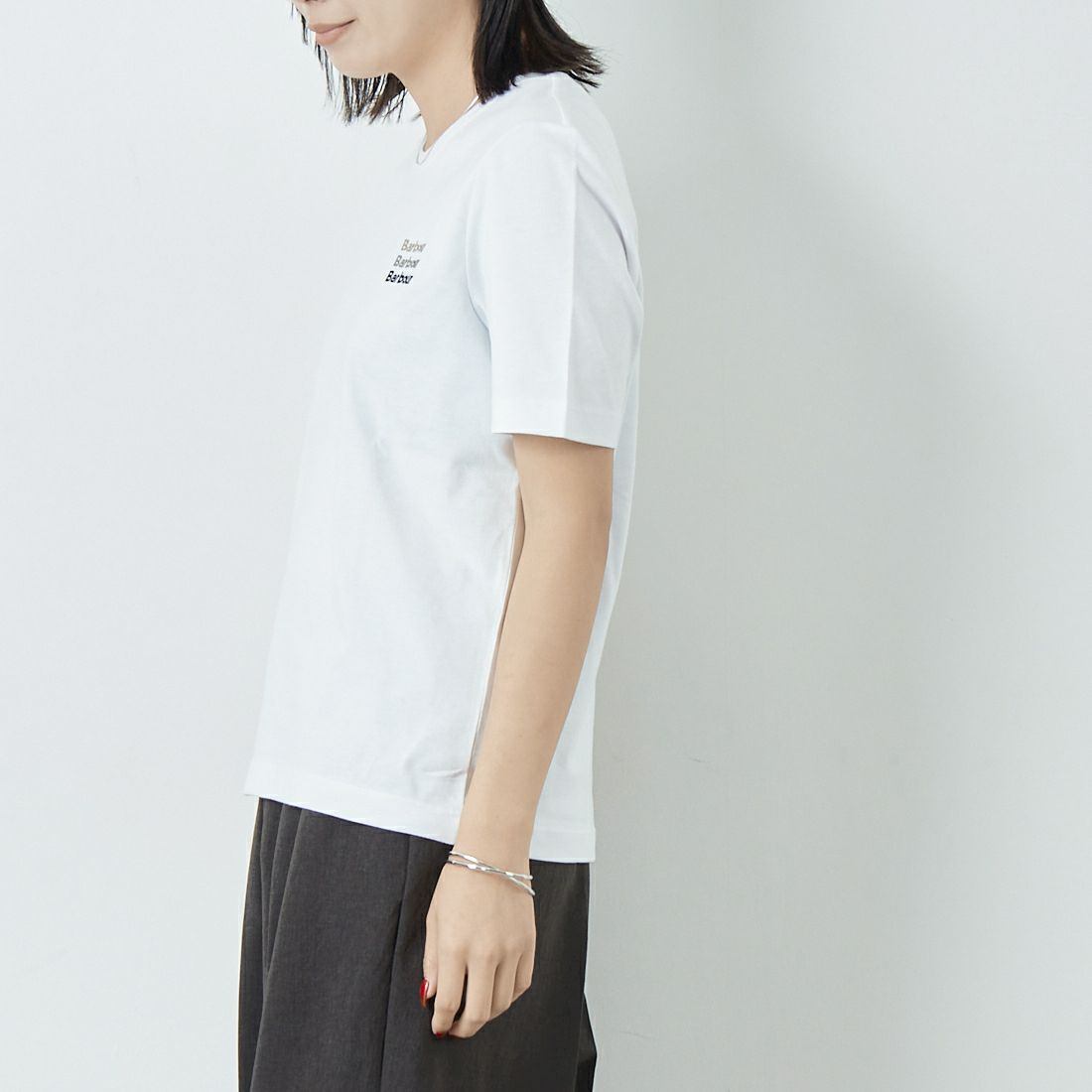 Barbour [バブアー] PENSHAW ワンポイントロゴTシャツ [LTS0676] WHITE &&モデル身長：167cm 着用サイズ：10&&