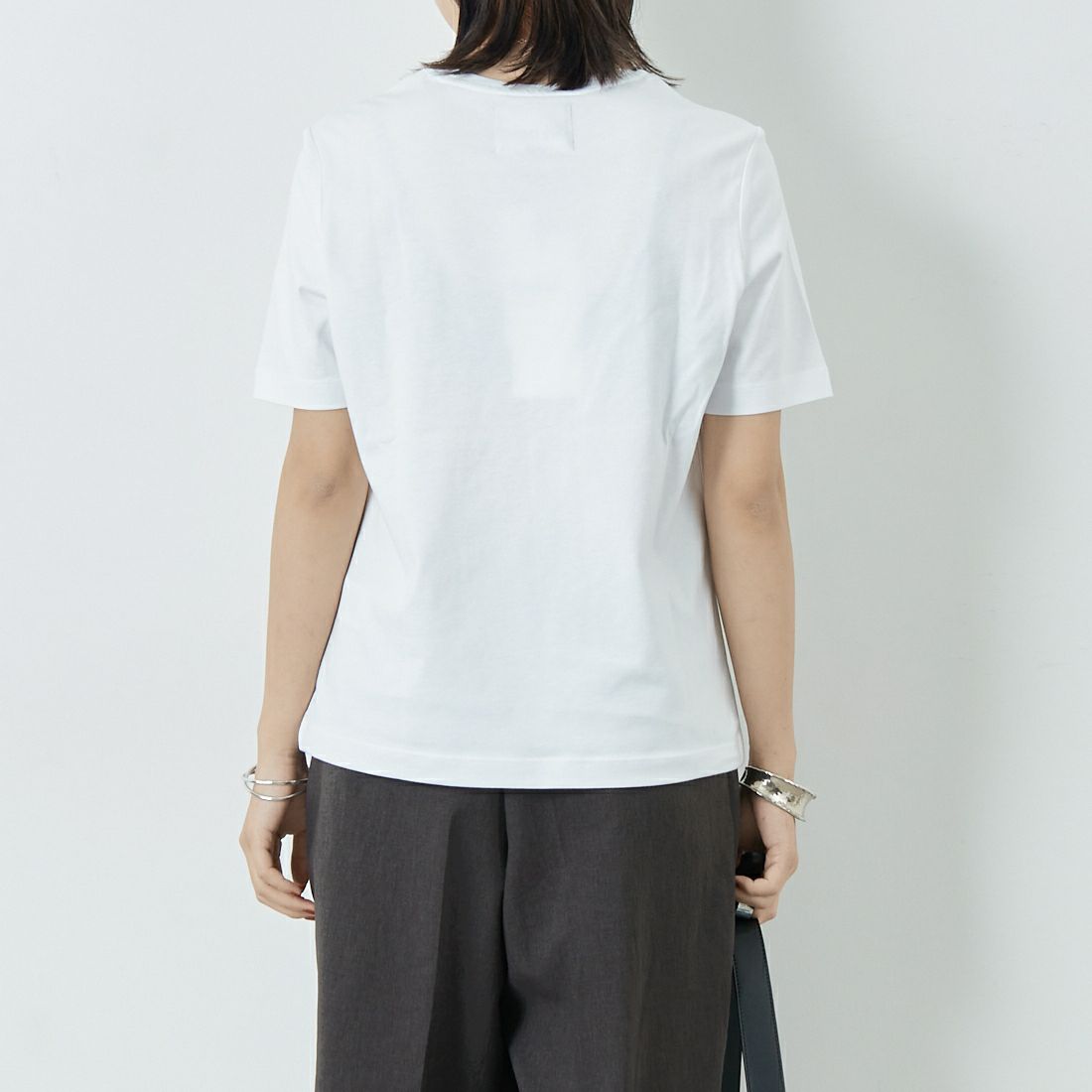 Barbour [バブアー] PENSHAW ワンポイントロゴTシャツ [LTS0676] WHITE &&モデル身長：167cm 着用サイズ：10&&