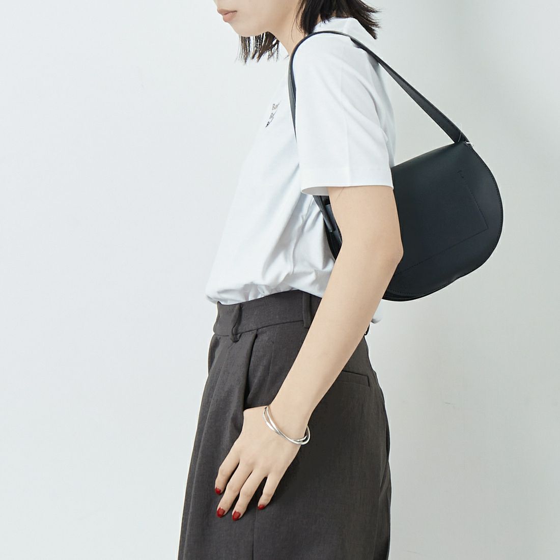 Barbour [バブアー] PENSHAW ワンポイントロゴTシャツ [LTS0676] WHITE &&モデル身長：167cm 着用サイズ：10&&