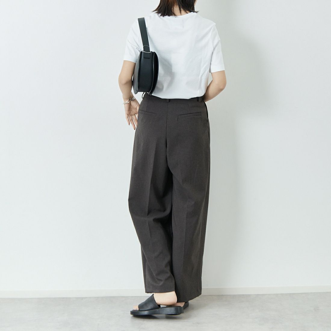 Barbour [バブアー] PENSHAW ワンポイントロゴTシャツ [LTS0676] WHITE &&モデル身長：167cm 着用サイズ：10&&