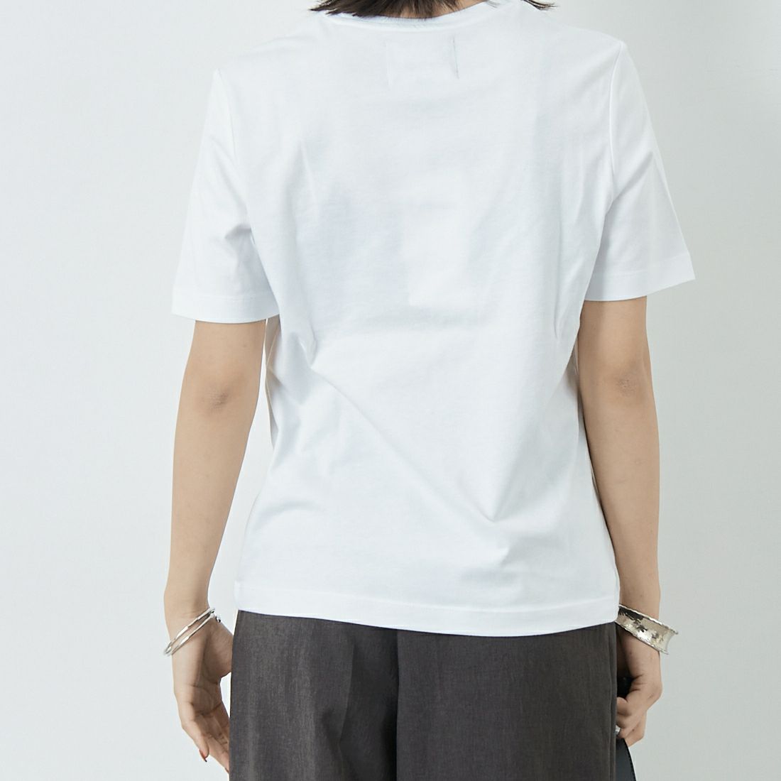 Barbour [バブアー] PENSHAW ワンポイントロゴTシャツ [LTS0676] WHITE &&モデル身長：167cm 着用サイズ：10&&
