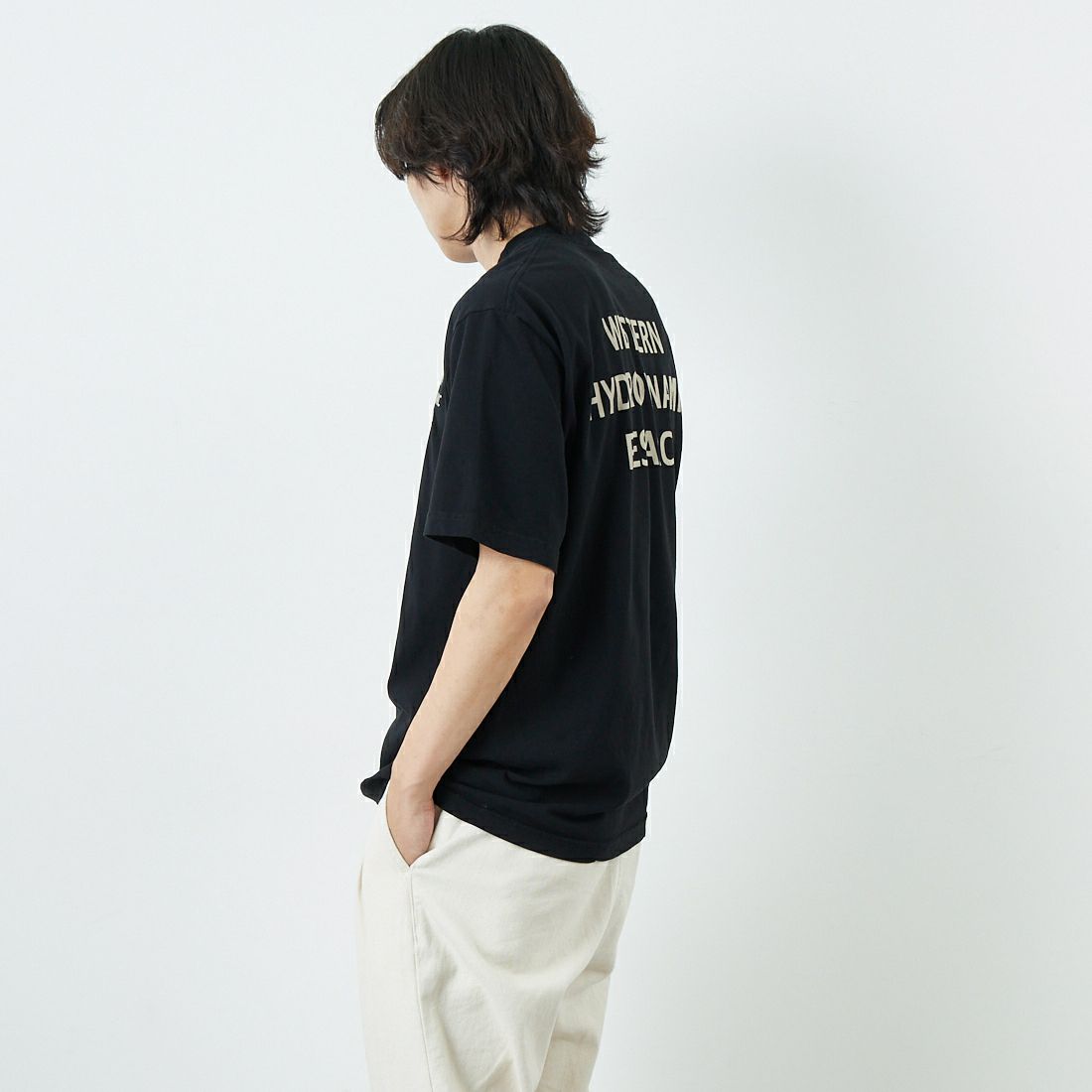 WHR [ダブルエイチアール] WORKER ショートスリーブTシャツ [MWHR25S8072-M] 01 BLACK &&モデル身長：179cm 着用サイズ：M&&