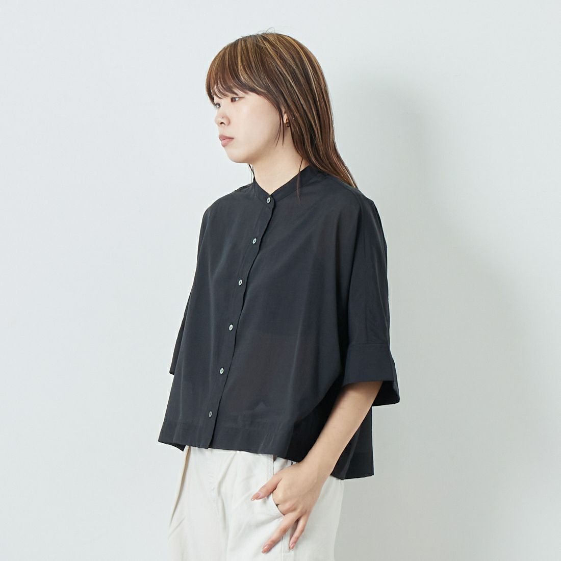 MICA&DEAL [マイカアンドディール] テントシャツ [0125201139] BLACK &&モデル身長：167cm 着用サイズ：F&&