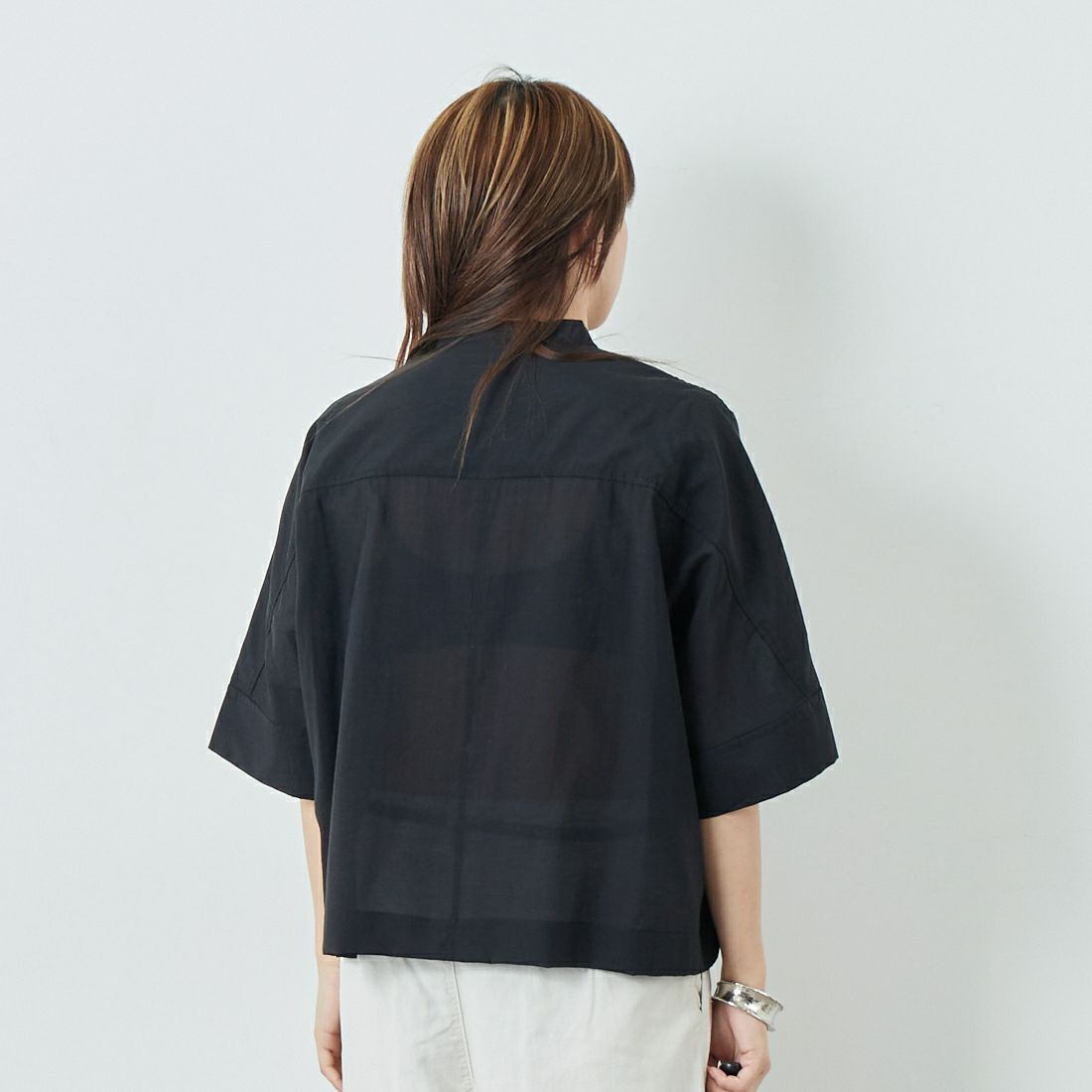 MICA&DEAL [マイカアンドディール] テントシャツ [0125201139] BLACK &&モデル身長：167cm 着用サイズ：F&&