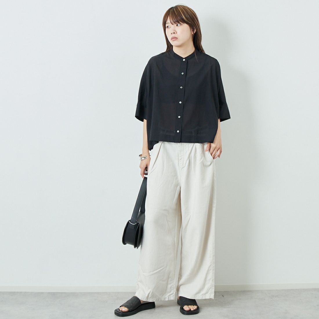 MICA&DEAL [マイカアンドディール] テントシャツ [0125201139] BLACK &&モデル身長：167cm 着用サイズ：F&&