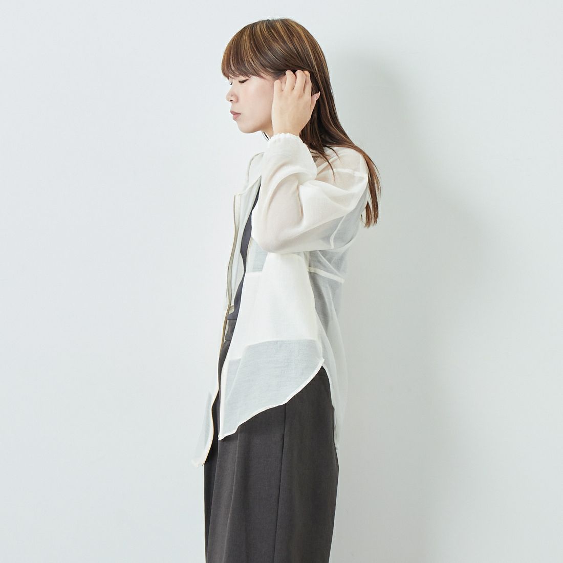 STELLA CIFFON [ステラシフォン] ファインスパン オーガンザブルゾン [ST2-25101] 03 IVORY &&モデル身長：167cm 着用サイズ：36&&