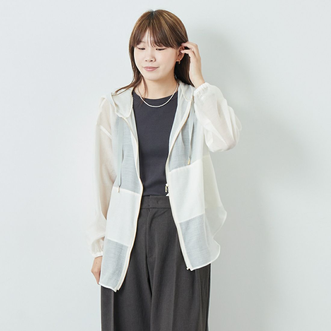 STELLA CIFFON [ステラシフォン] ファインスパン オーガンザブルゾン [ST2-25101] 03 IVORY &&モデル身長：167cm 着用サイズ：36&&