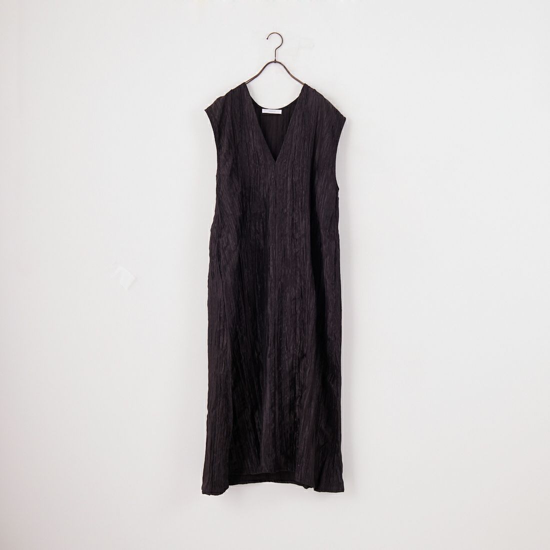 19 BLACK