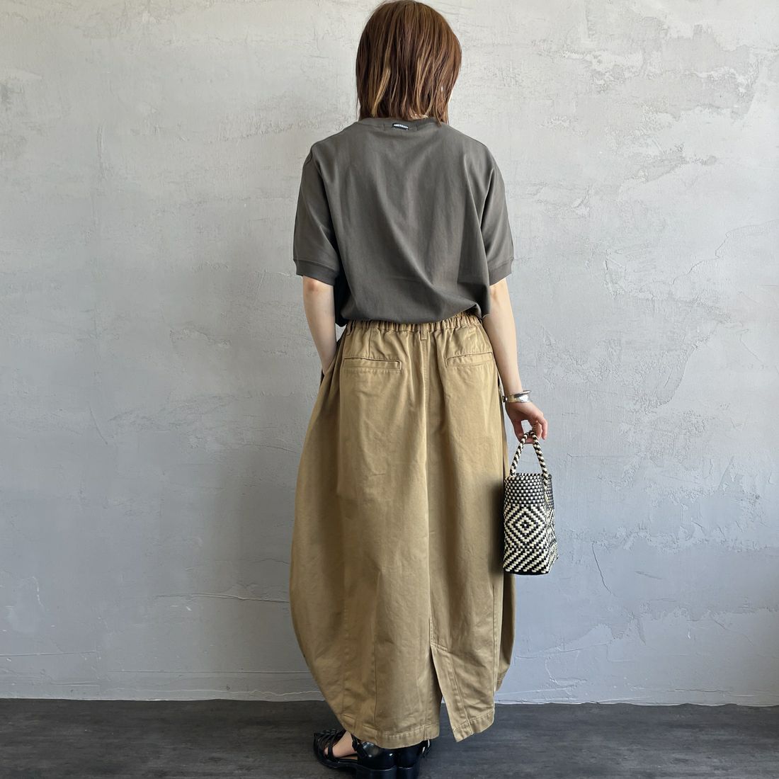 HARVESTY [ハーベスティ] チノサーカススカート [A22503] 34 KHAKI B &&モデル身長：158cm 着用サイズ：1&&