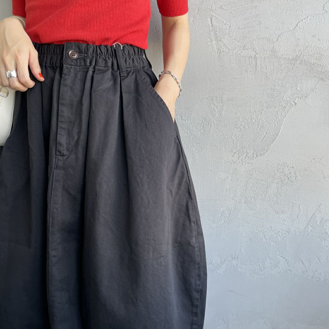 HARVESTY [ハーベスティ] チノサーカススカート [A22503] 19 BLACK &&モデル身長：160cm 着用サイズ：1&&