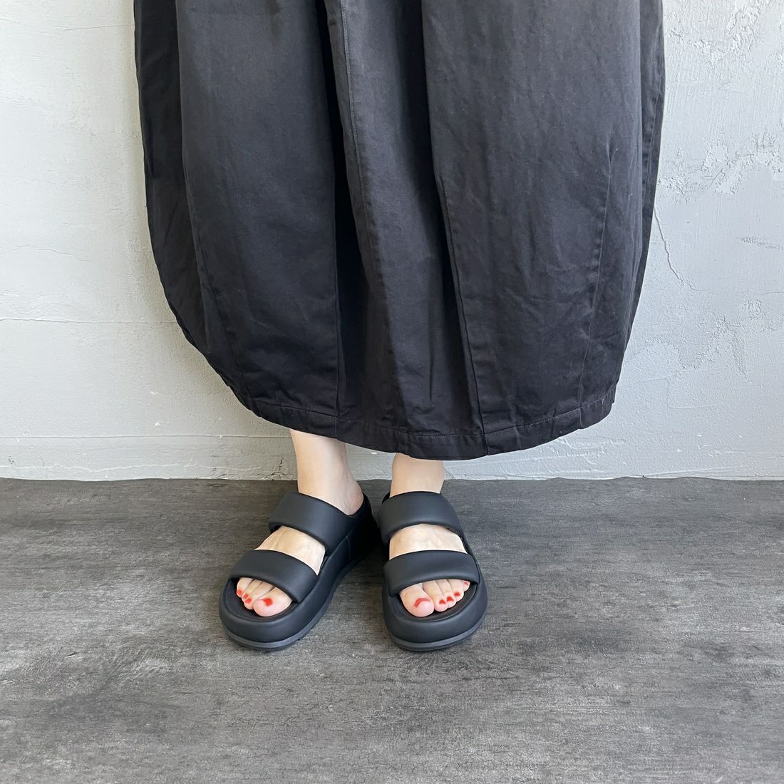 HARVESTY [ハーベスティ] チノサーカススカート [A22503] 19 BLACK &&モデル身長：160cm 着用サイズ：1&&