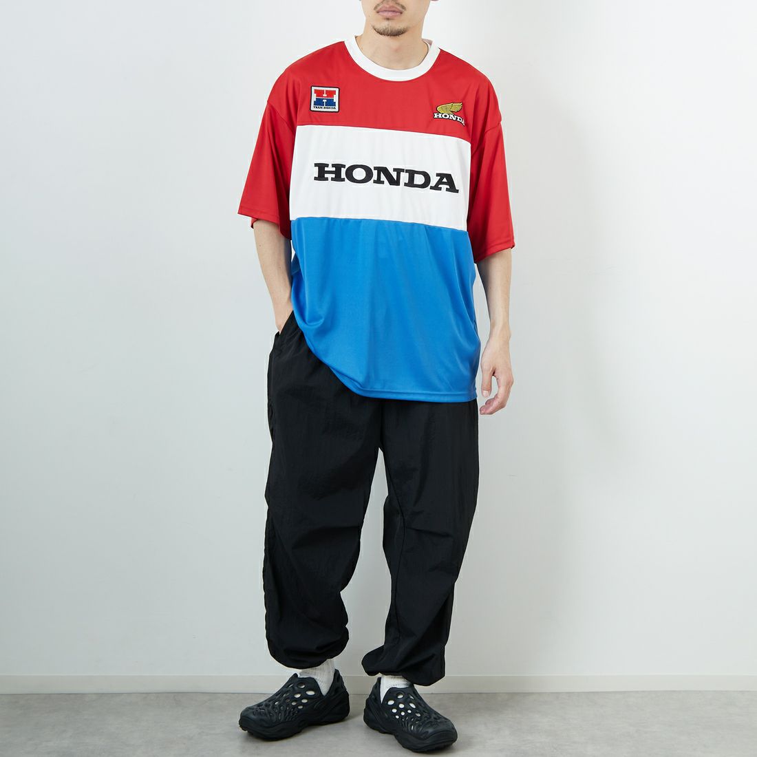 HONDA × JEANSFACTORY [ホンダ × ジーンズファクトリー] レーシングTシャツ [JFC-252-052] HONDA &&モデル身長：168cm 着用サイズ：L&&