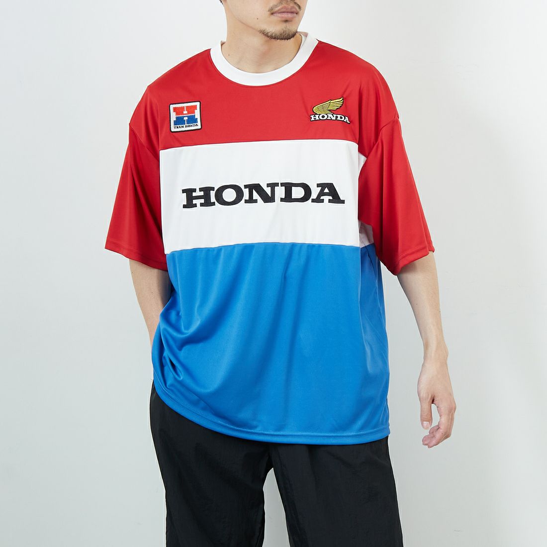 HONDA × JEANSFACTORY [ホンダ × ジーンズファクトリー] レーシングTシャツ [JFC-252-052] HONDA &&モデル身長：168cm 着用サイズ：L&&
