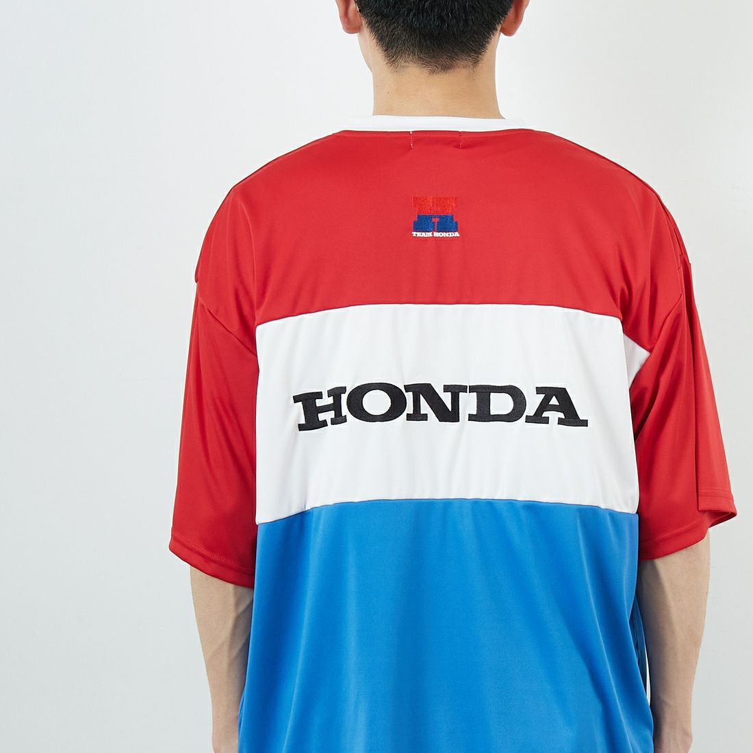 HONDA × JEANSFACTORY [ホンダ × ジーンズファクトリー] レーシングTシャツ [JFC-252-052] HONDA &&モデル身長：168cm 着用サイズ：L&&