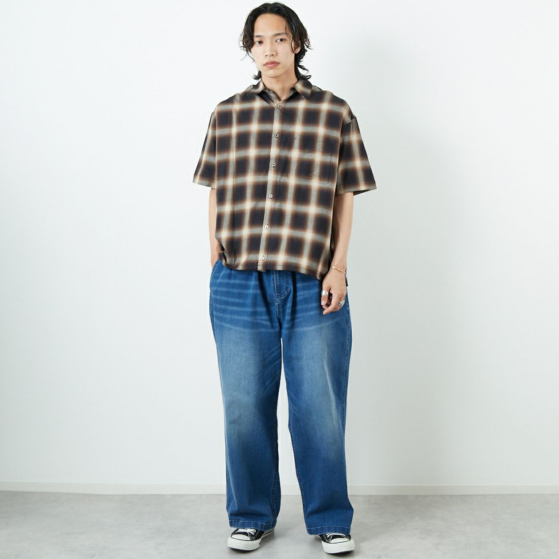 SLICK [スリック] オンブレチェックドローストリングシャツ [5220105] 500 BROWN &&モデル身長：179cm 着用サイズ：1&&