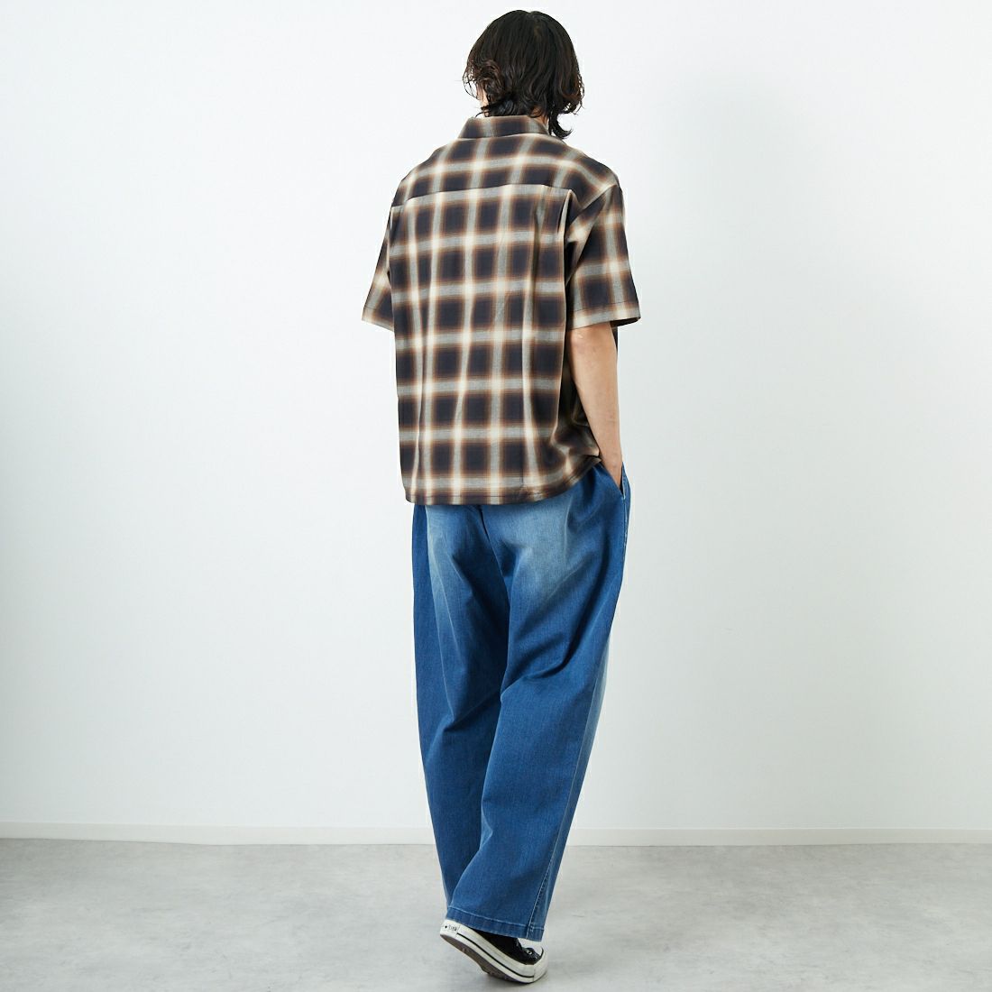 SLICK [スリック] オンブレチェックドローストリングシャツ [5220105] 500 BROWN &&モデル身長：179cm 着用サイズ：1&&