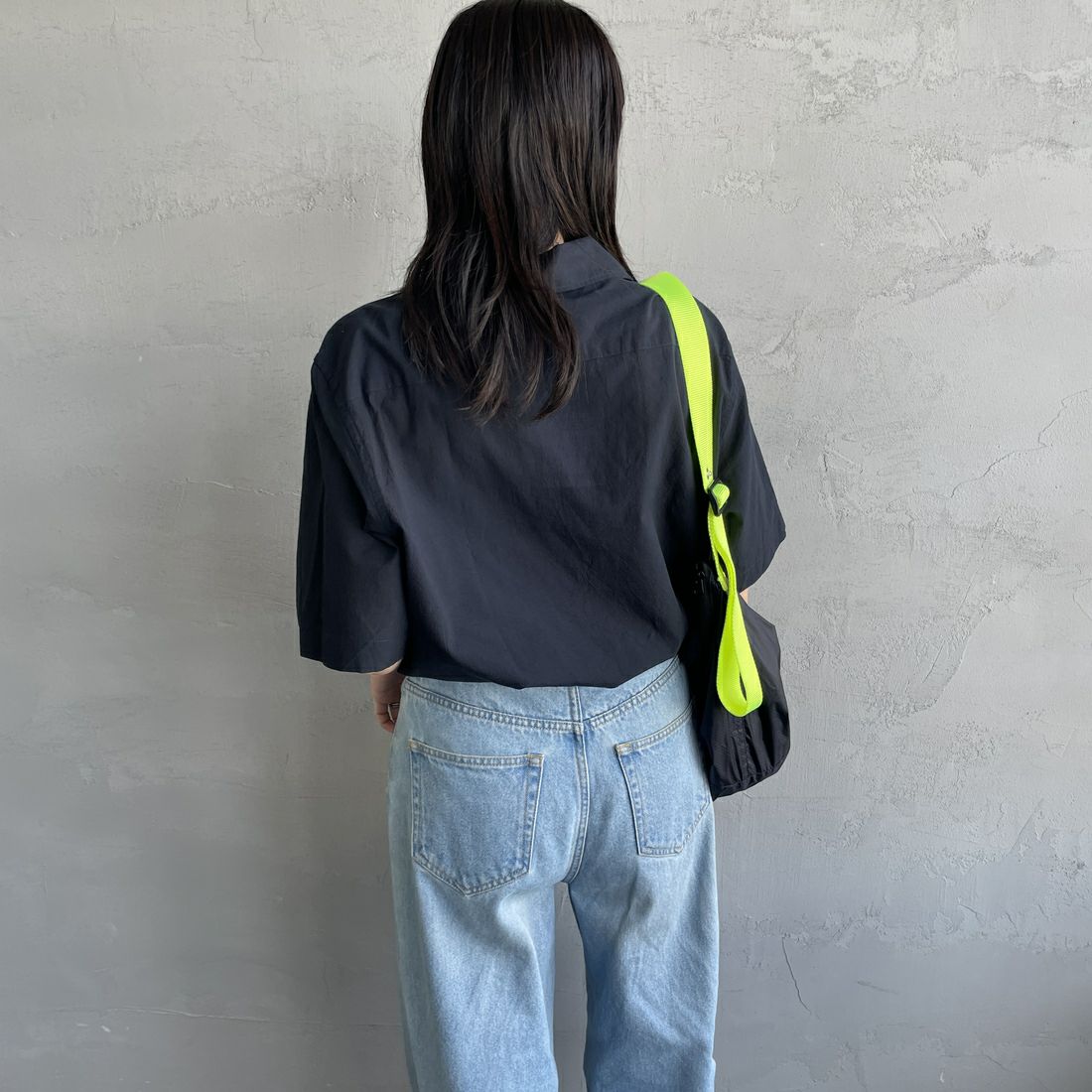 FRED PERRY [フレッドペリー] クレープコットン ショートスリーブオープンカラーシャツ [M7762] 795 NAVY &&モデル身長：160cm 着用サイズ：S&&