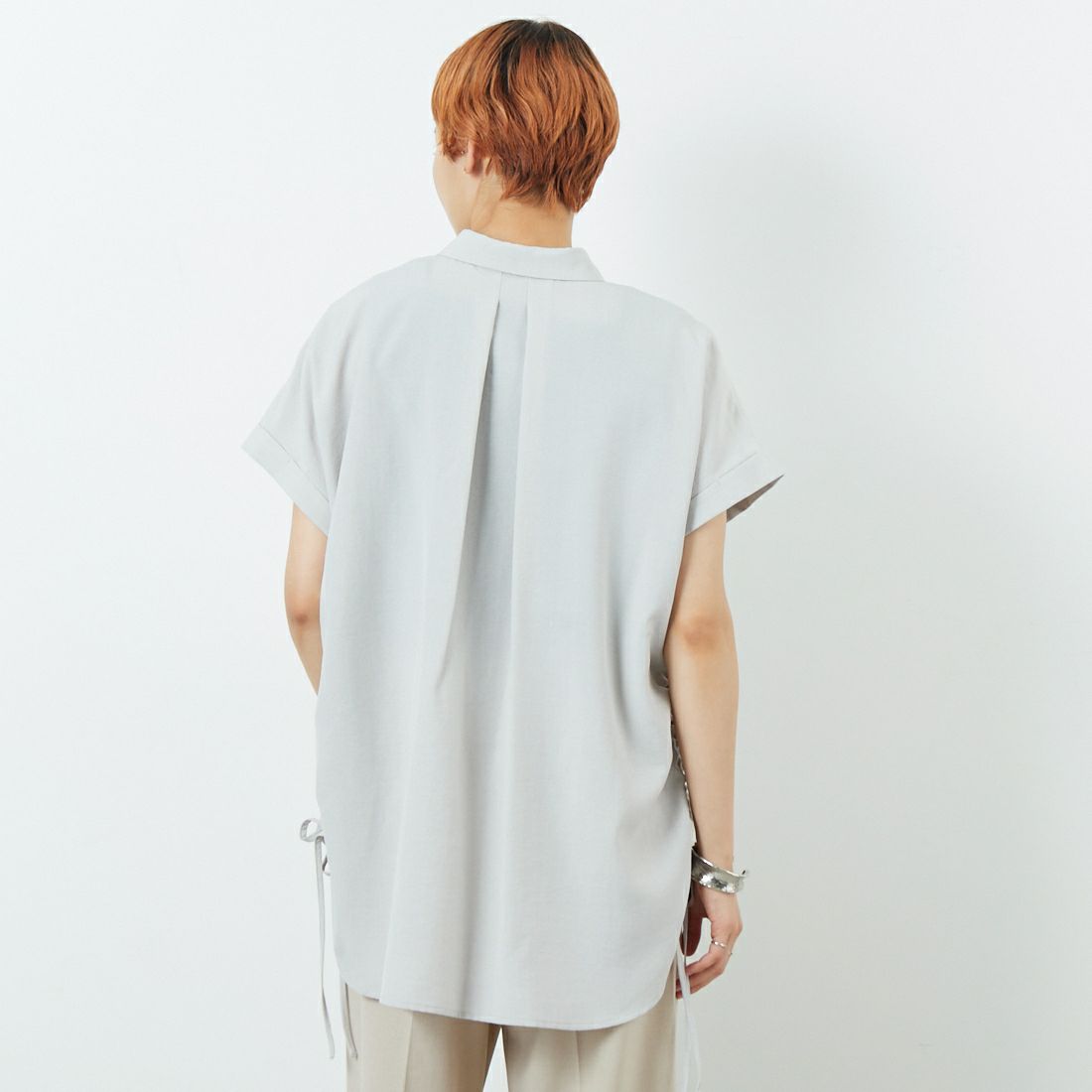 Jf Ready Made [ジェイエフレディメイド] タンブラーブッチャーサイドギャザーシャツ [8556301-01] 11 ﾗｲﾄｸﾞﾚｰ &&モデル身長：160cm 着用サイズ：F&&
