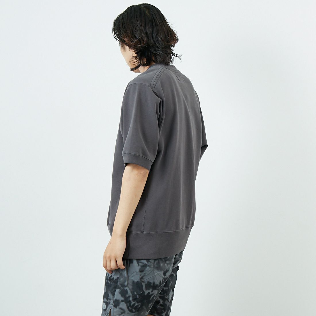 THE NORTH FACE PURPLE LABEL [ザ ノースフェイス パープルレーベル] 11オンスフィールドショートスリーブスウェット [N25SH042] AH AHGRAY &&モデル身長：179cm 着用サイズ：M&&