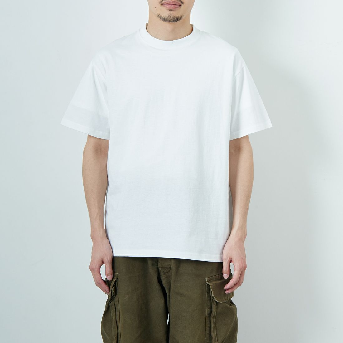 FRUIT OF THE LOOM [フルーツ オブ ザ ルーム] × 中津川吾郎(MIN-NANO) 別注2パックTシャツ [81256900-JF] WHT/WHT &&モデル身長：168cm 着用サイズ：M&&