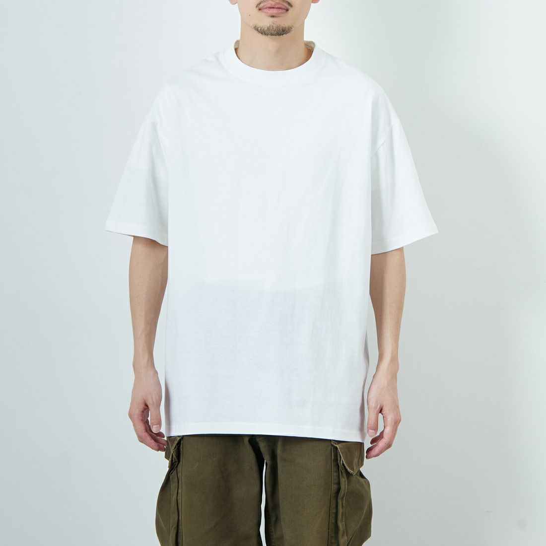 FRUIT OF THE LOOM [フルーツ オブ ザ ルーム] × 中津川吾郎(MIN-NANO) 別注2パックTシャツ [81256900-JF] WHT/WHT &&モデル身長：168cm 着用サイズ：L&&