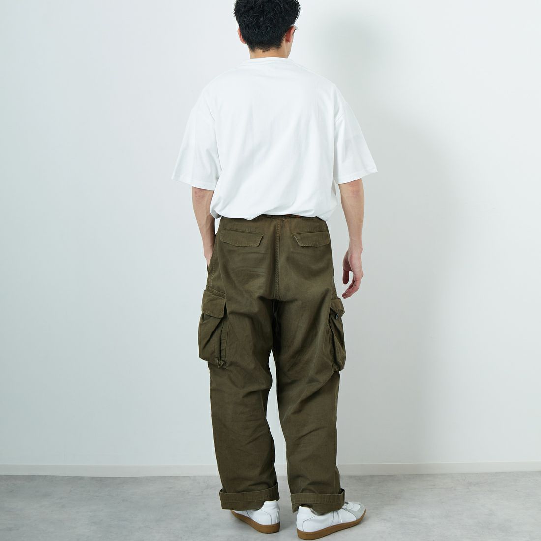FRUIT OF THE LOOM [フルーツ オブ ザ ルーム] × 中津川吾郎(MIN-NANO) 別注2パックTシャツ [81256900-JF] WHT/WHT &&モデル身長：168cm 着用サイズ：L&&