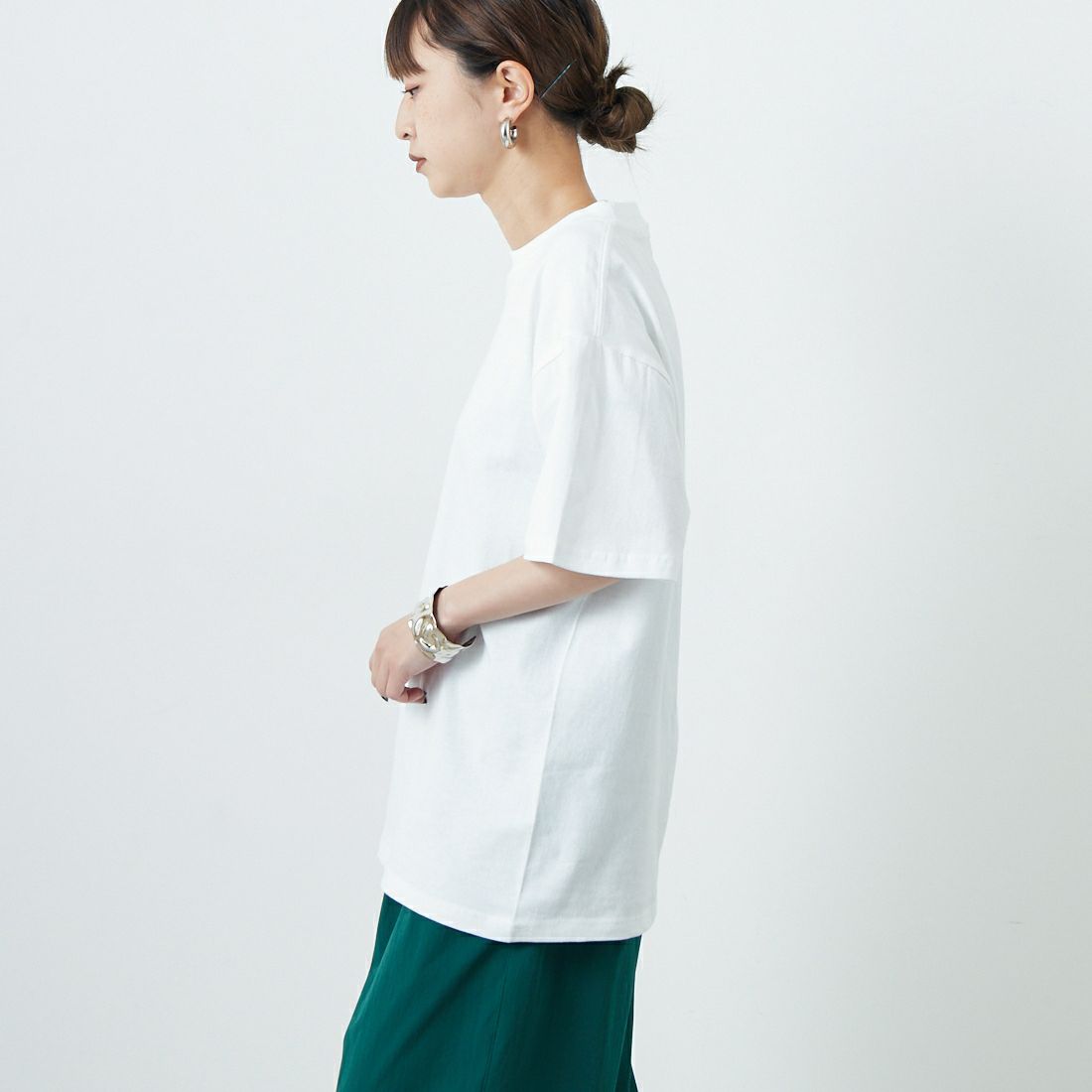 FRUIT OF THE LOOM [フルーツ オブ ザ ルーム] × 中津川吾郎(MIN-NANO) 別注2パックTシャツ [81256900-JF] WHT/WHT &&モデル身長：150cm 着用サイズ：S&&