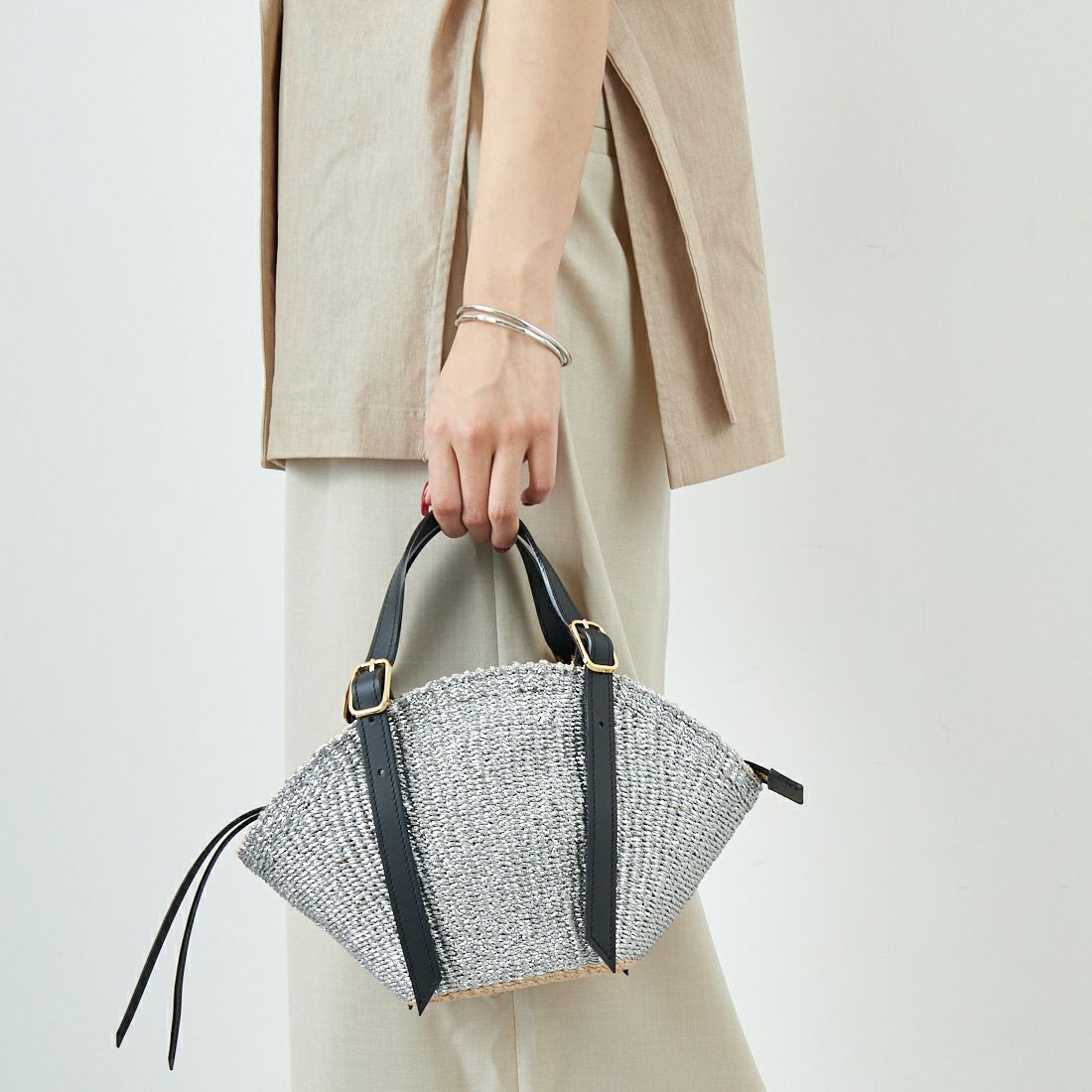 VIOLAd'ORO [ヴィオラドーロ] MIRO メタリックカラーカゴバッグ [V-8896] SILVER