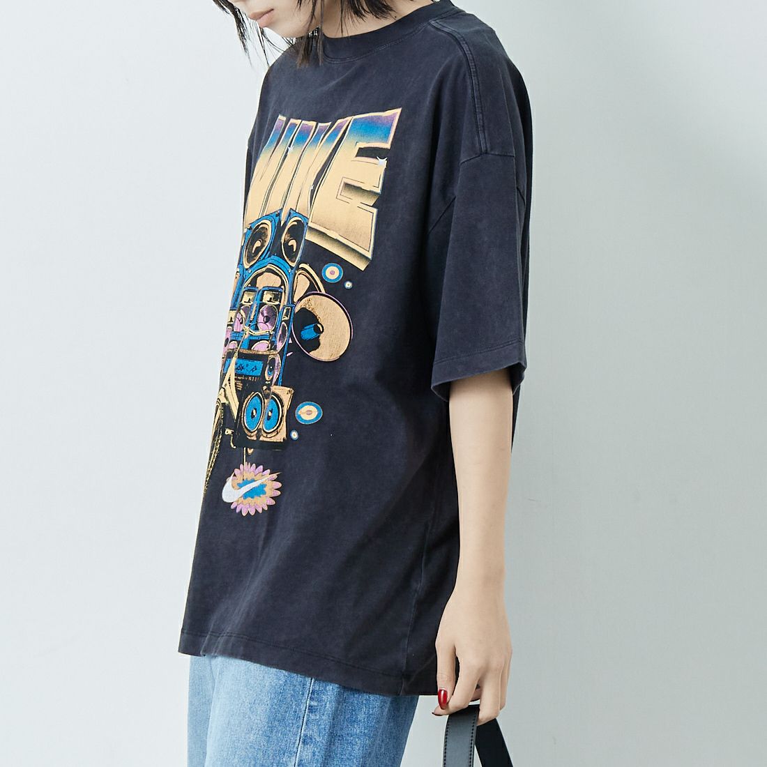 NIKE [ナイキ] オーバーサイズ ショートスリーブTシャツ [HF9692] 010 ﾌﾞﾗｯｸ &&モデル身長：167cm 着用サイズ：S&&