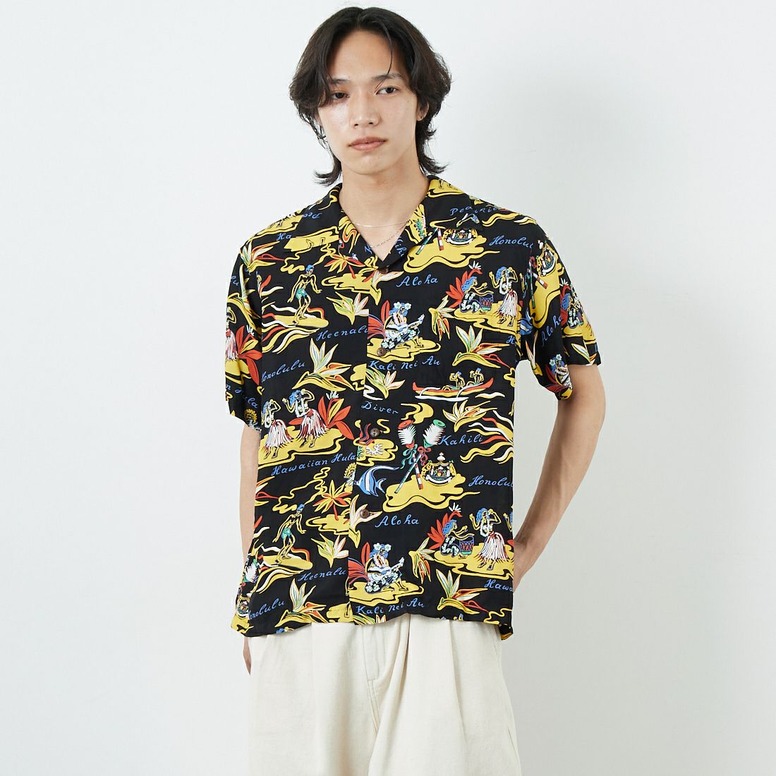 SUN SURF [サンサーフ] レーヨンハワイアンシャツ [SS39411] 119 BLACK &&モデル身長：179cm 着用サイズ：M&&