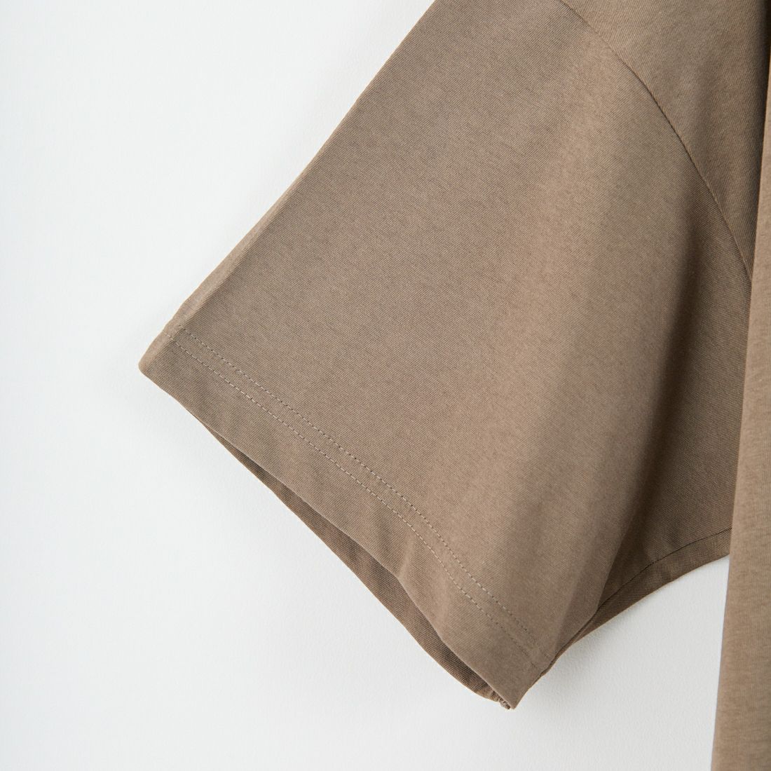 tumugu: [ツムグ] DEPEND天竺 プリントビッグTシャツ [TC25209] 33 KHAKI