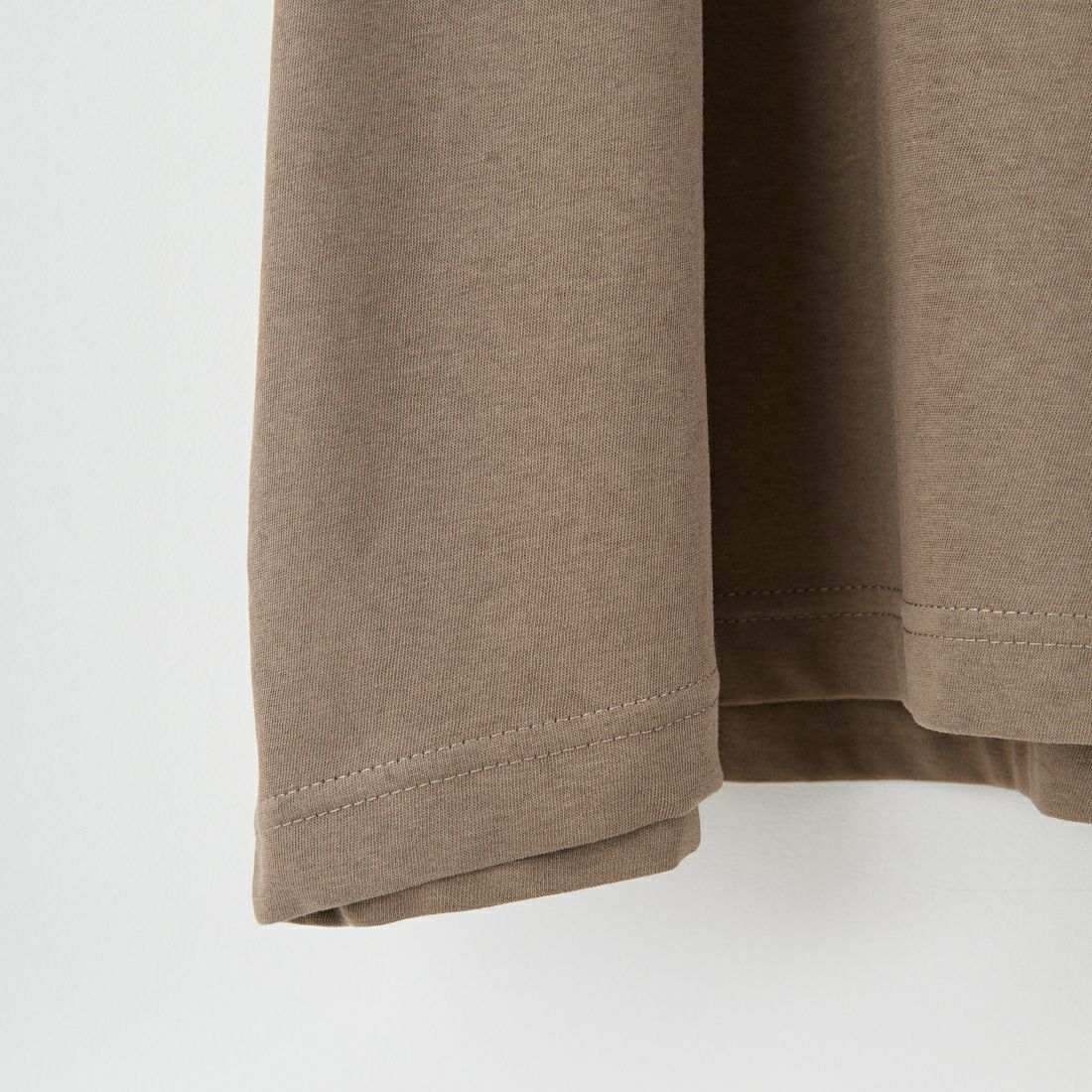 tumugu: [ツムグ] DEPEND天竺 プリントビッグTシャツ [TC25209] 33 KHAKI