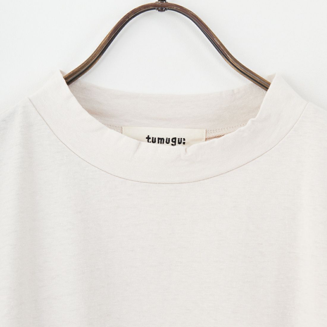 tumugu: [ツムグ] ラフィ天竺プリントTシャツ [TC25202] 10 BEIGE