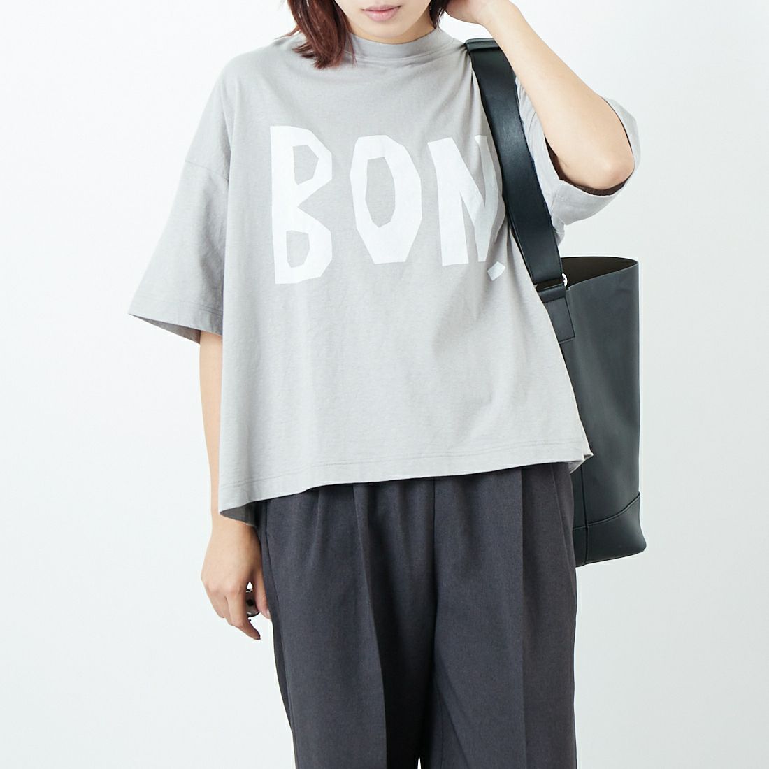 tumugu: [ツムグ] ラフィ天竺プリントTシャツ [TC25202] 80 LT.GRAY &&モデル身長：167cm 着用サイズ：F&&