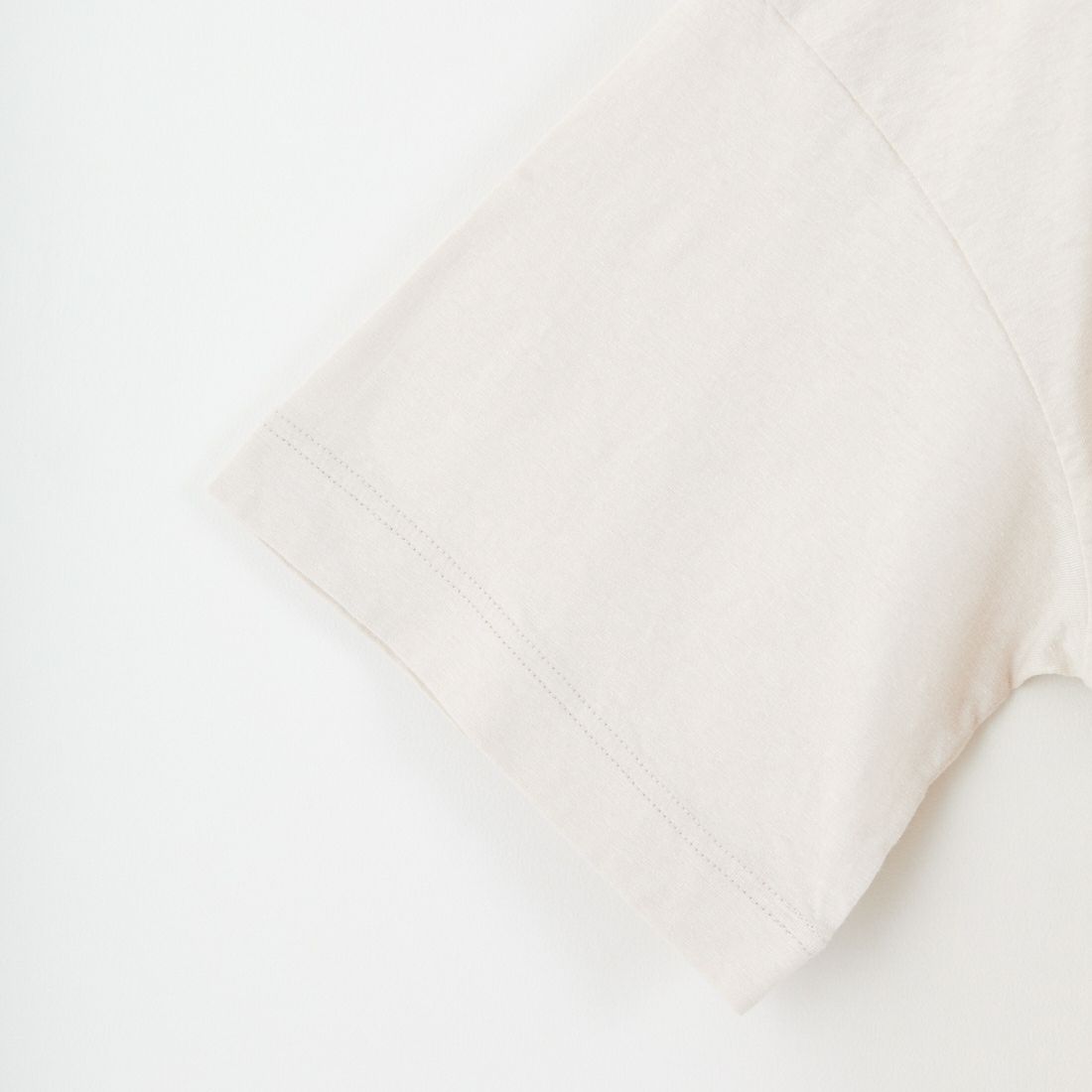 tumugu: [ツムグ] ラフィ天竺プリントTシャツ [TC25202] 10 BEIGE