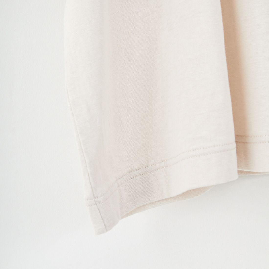 tumugu: [ツムグ] ラフィ天竺プリントTシャツ [TC25202] 10 BEIGE