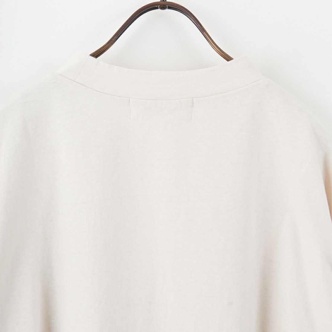 tumugu: [ツムグ] ラフィ天竺プリントTシャツ [TC25202] 10 BEIGE
