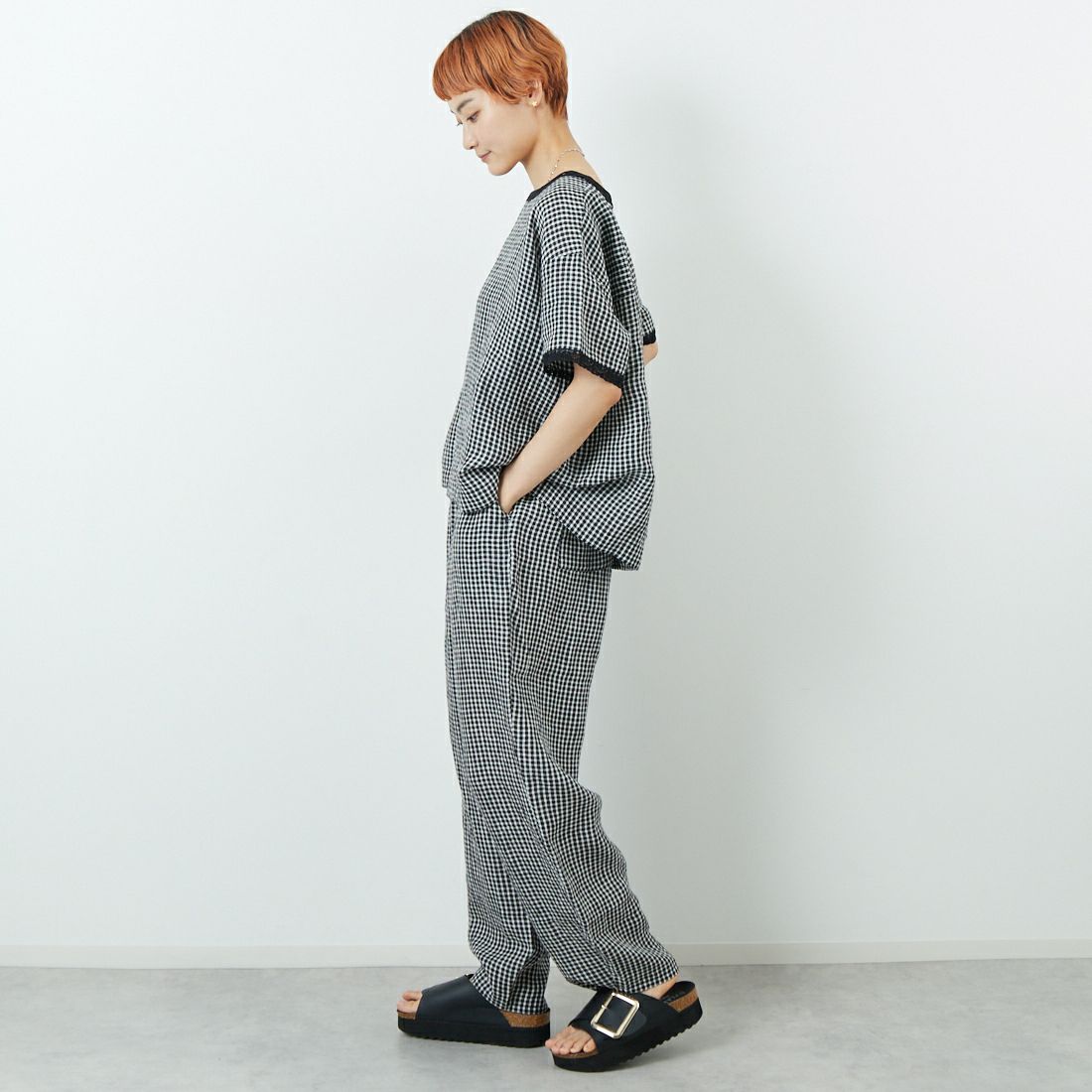 soil [ソイル] リネンチェックボートネックプルオーバー [INSL25212] 9991BLK/O &&モデル身長：160cm 着用サイズ：1&&