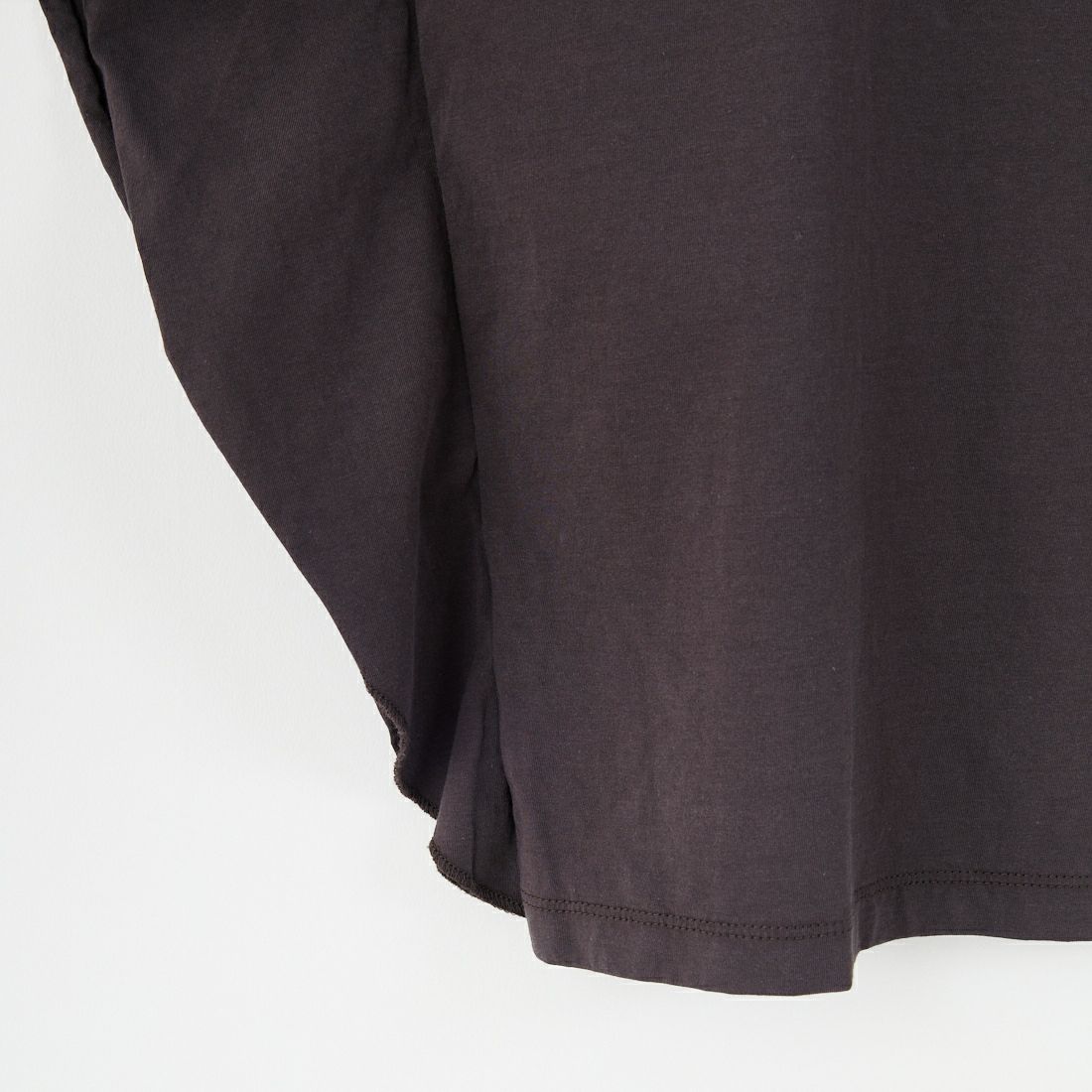 ンドディール] VEGAN ATHLETIC フリルスリーブTシャツ [0125209111] SUMIKURO