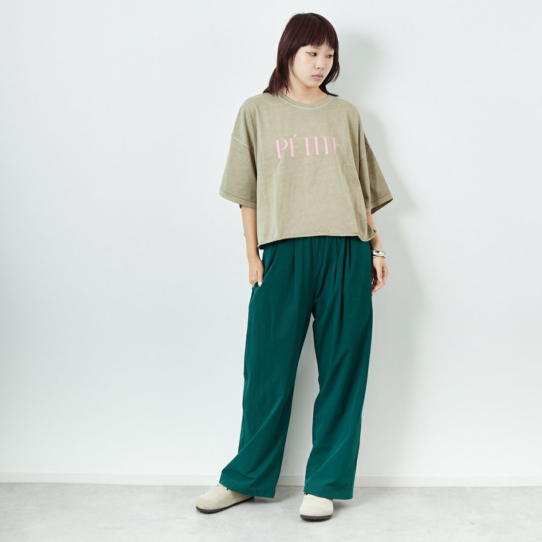 MICA&DEAL [マイカアンドディール] PETITE プリントTシャツ [0125209145] BEIGE &&モデル身長：167cm 着用サイズ：F&&