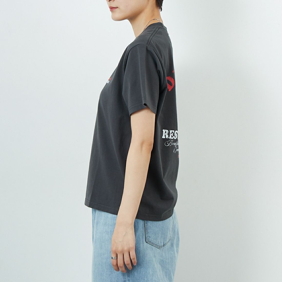 X-girl [エックスガール] ハンバーガー ディストレストTシャツ [105252011013] CHARCOAL &&モデル身長：160cm 着用サイズ：M&&