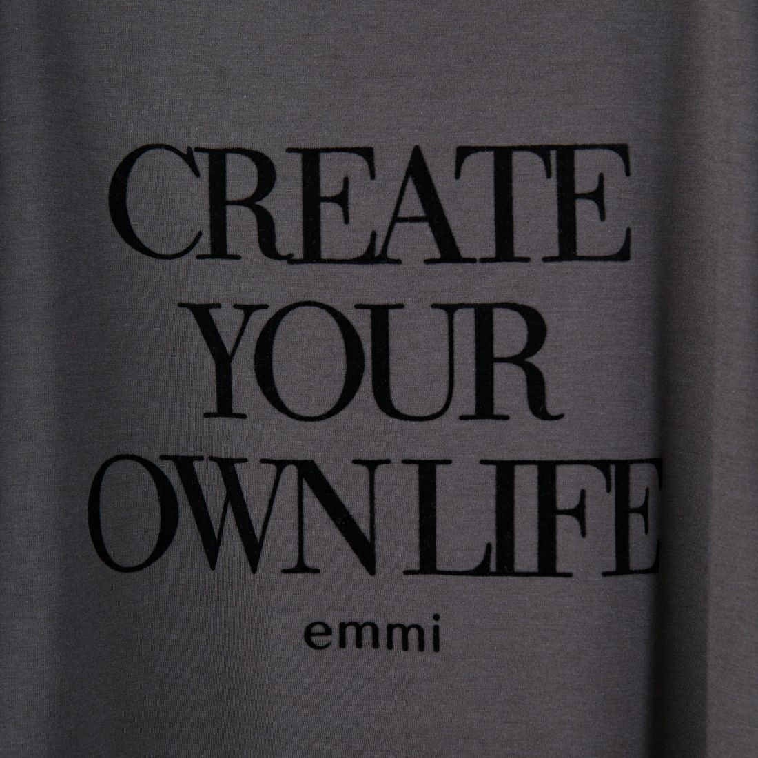 emmi [エミ] フロッキープリントTシャツ [13WCT252046] CGRY