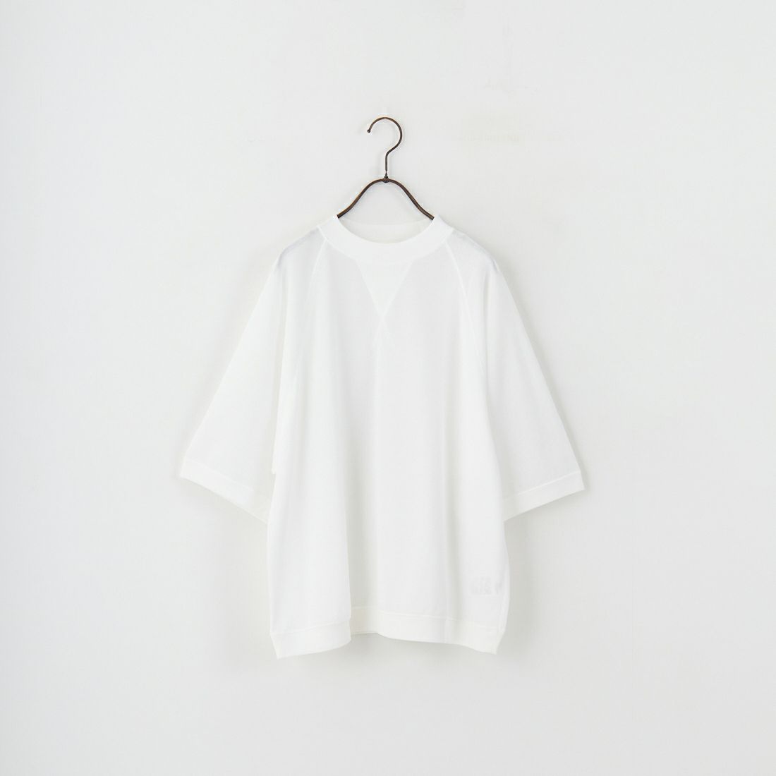 01 WHITE